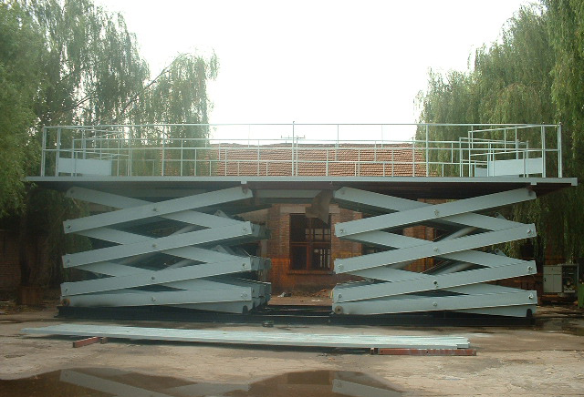 一汽SJYG型固定式液壓升降平臺(tái)